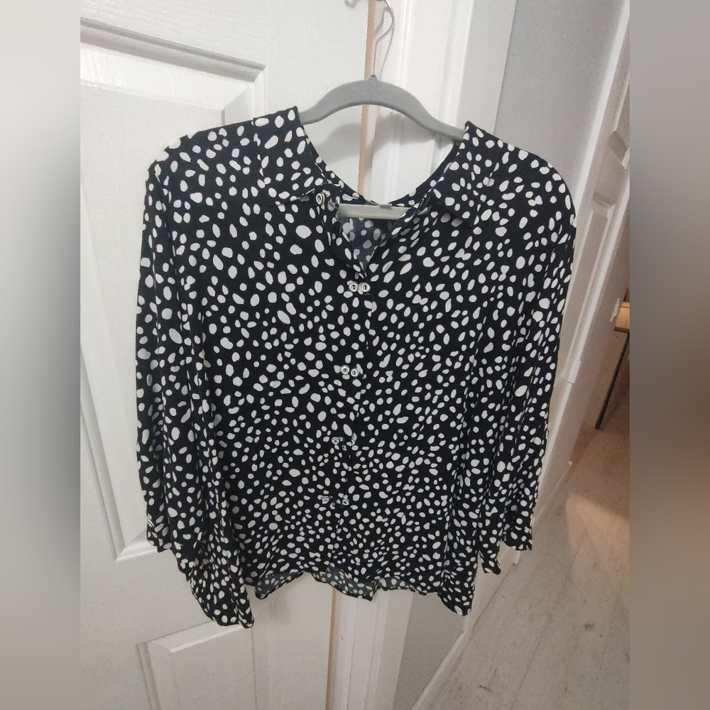 Niche Blouse Very Pretty Cute Buttons XL